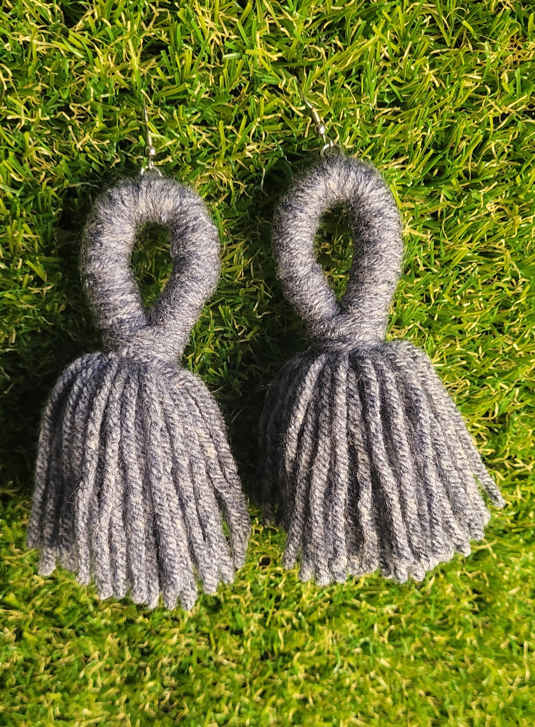 Tassel "Whisper Grey"