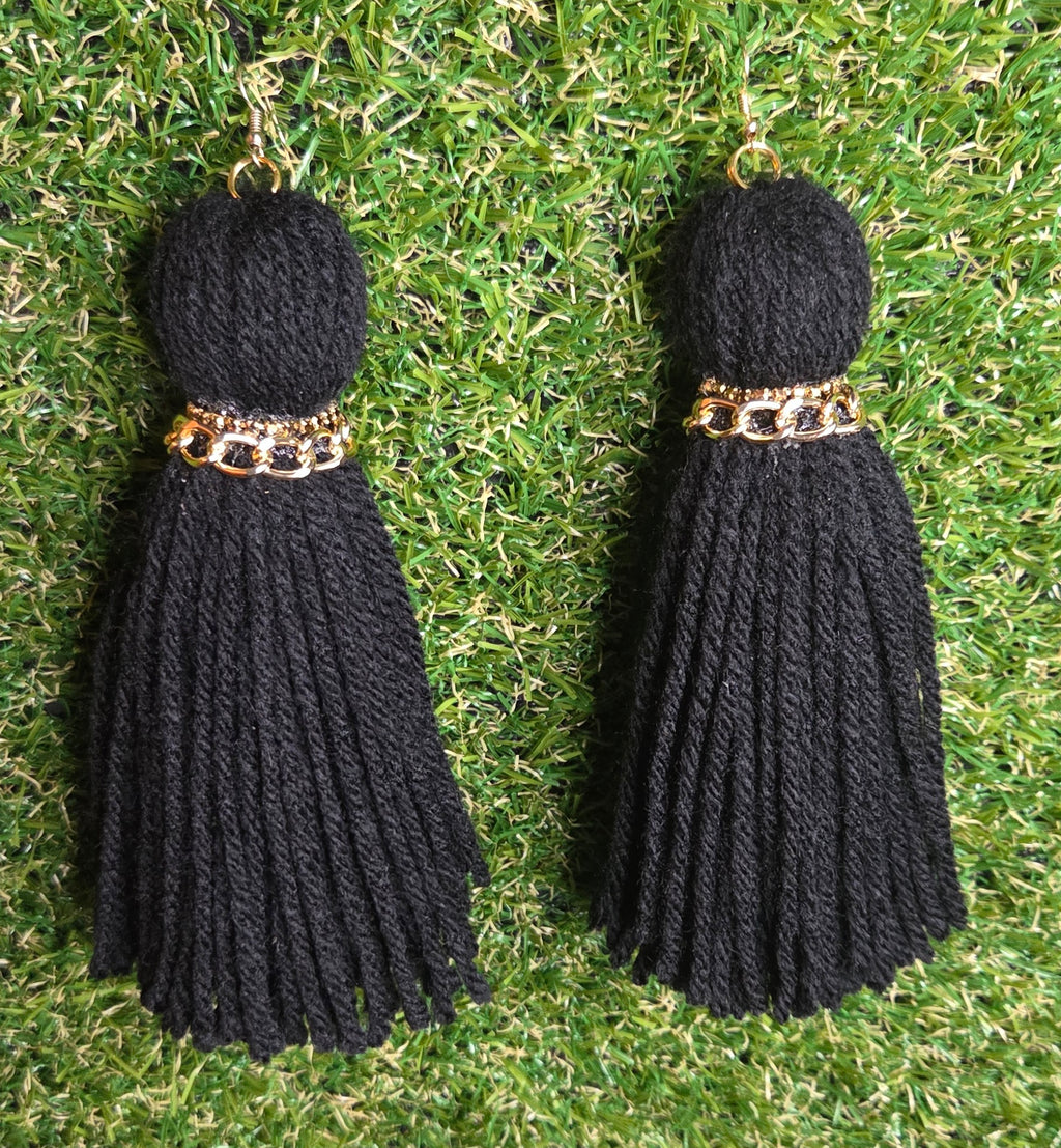 Tassel "Blackout Bold" w/chain&bling